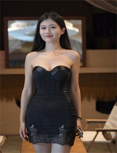 播放许嵩的歌